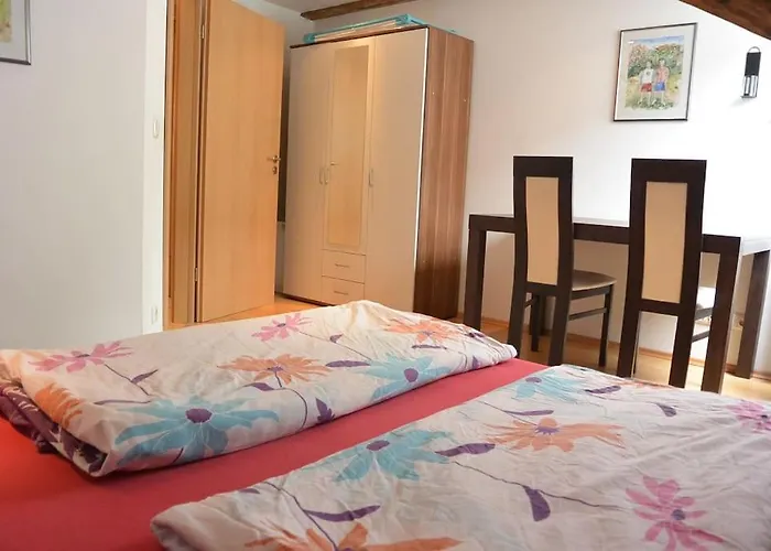 Apartment S10 In Bester Lage Stilvoll Im Zentrum Von Bayreuth Mit Klimaanlage Und Parkplatz
